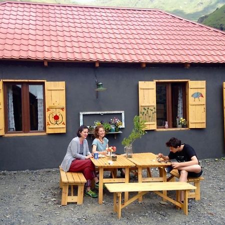 Sno House In Kazbeg Hotel ภายนอก รูปภาพ