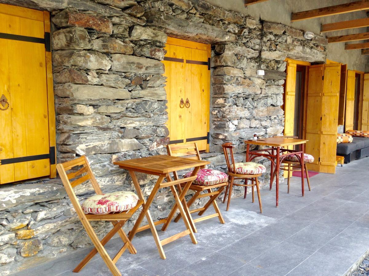 Sno House In Kazbeg Hotel ภายนอก รูปภาพ