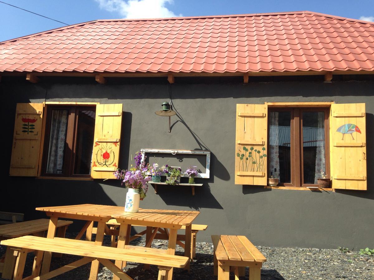 Sno House In Kazbeg Hotel ภายนอก รูปภาพ